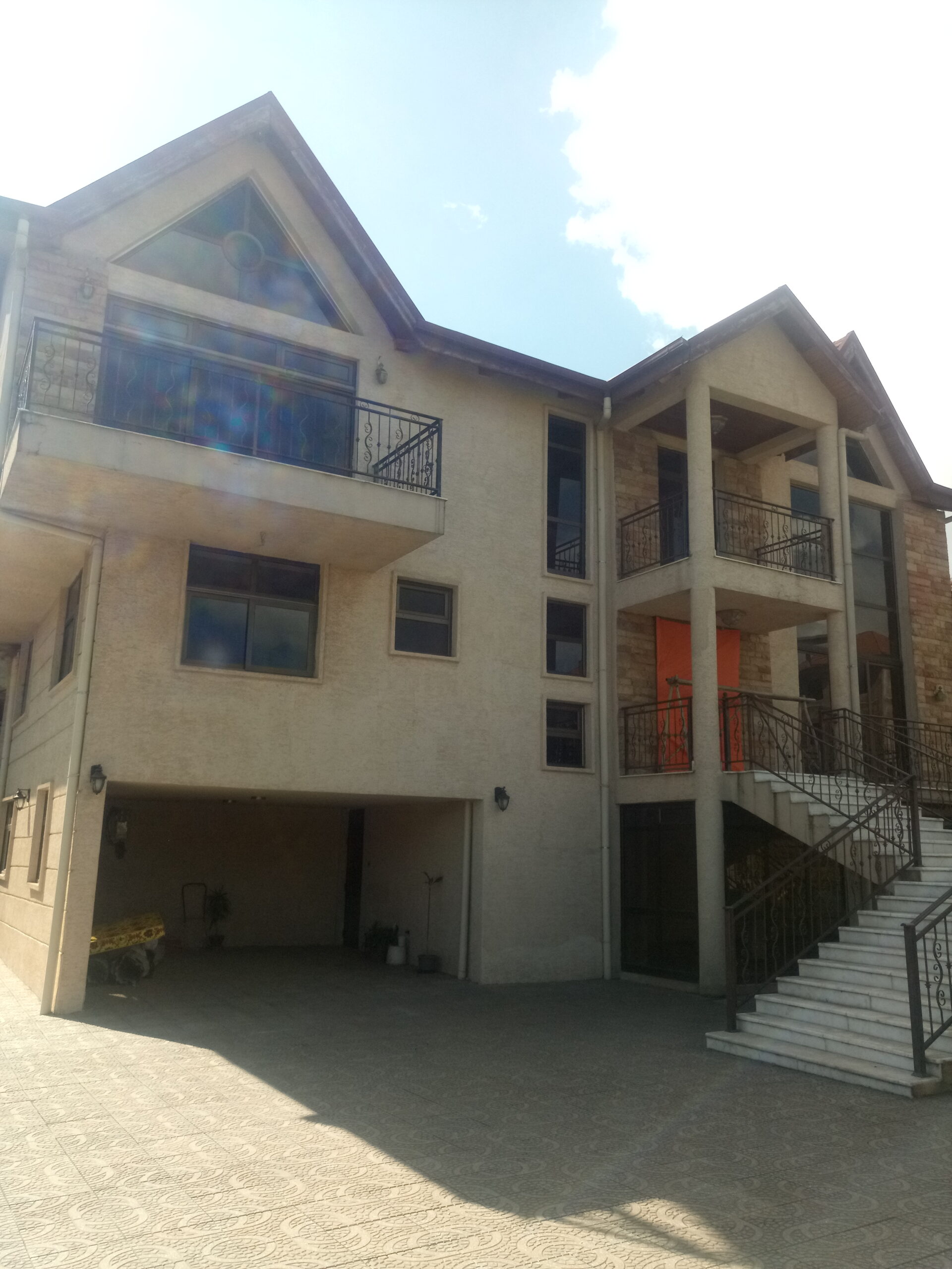 4 Bedroom Magnificent House Rent At CMC